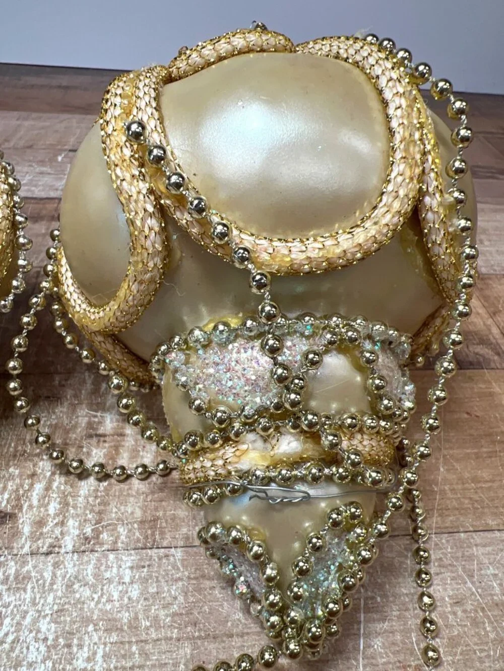 Vtg Pair Of Gold Beaded & Glittered Christmas Ornaments With Elegant Drop Design